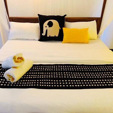 Vitamin Sea Hostel Inn 디크웰라 외부 사진