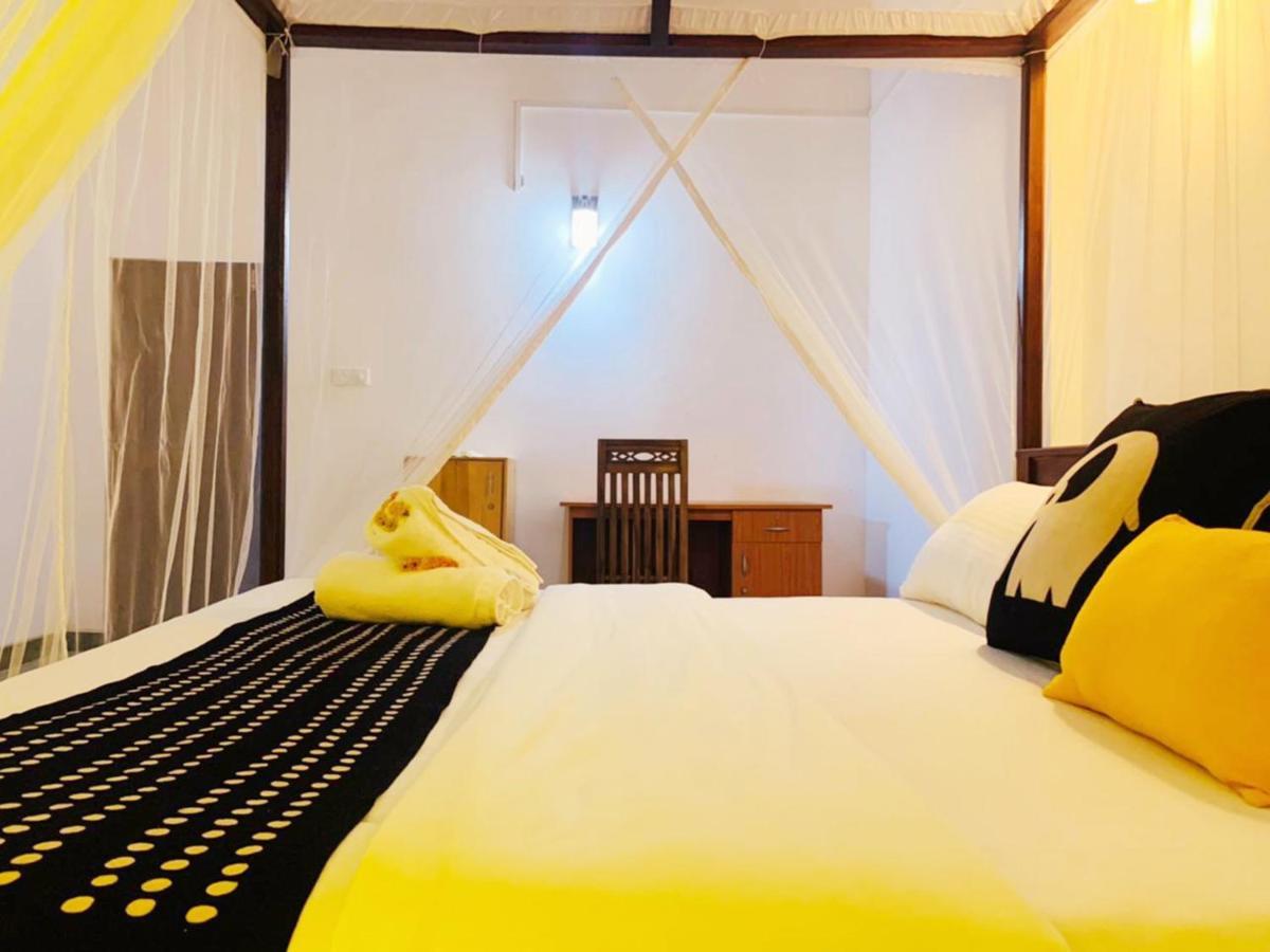 Vitamin Sea Hostel Inn 디크웰라 외부 사진