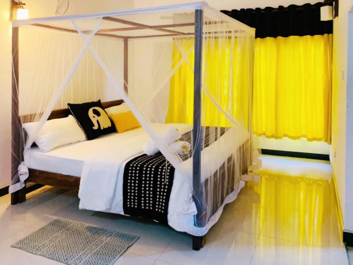 Vitamin Sea Hostel Inn 디크웰라 외부 사진