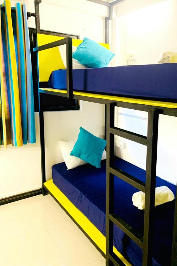 Vitamin Sea Hostel Inn 디크웰라 외부 사진