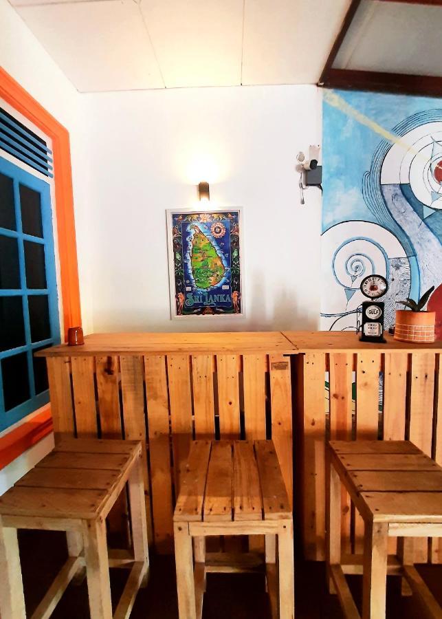 Vitamin Sea Hostel Inn 디크웰라 외부 사진