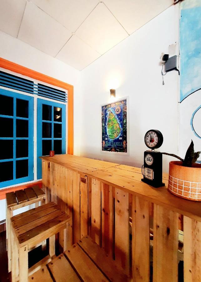 Vitamin Sea Hostel Inn 디크웰라 외부 사진