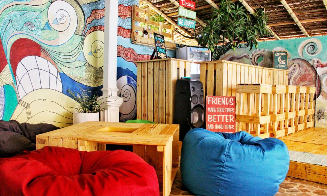 Vitamin Sea Hostel Inn 디크웰라 외부 사진